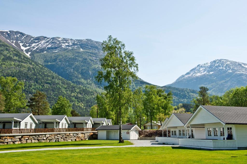 Kinsarvik Camping Hotel Exterior photo